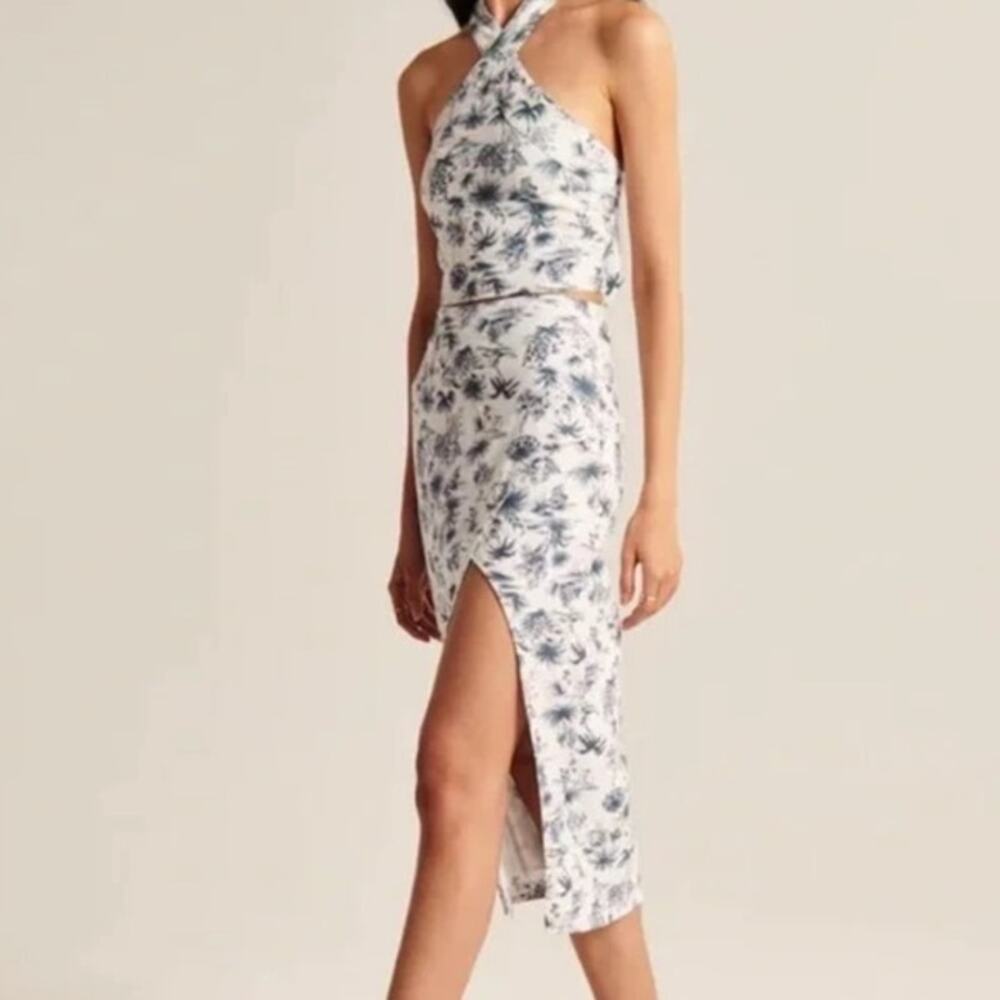 Floral Blue and White Women's Skirt